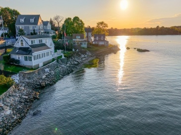 24 Holmes Ave, Kingston, Massachusetts, 3 Bedrooms Bedrooms, 6 Rooms Rooms,2 BathroomsBathrooms,Residential,For Sale,Holmes Ave,73518390