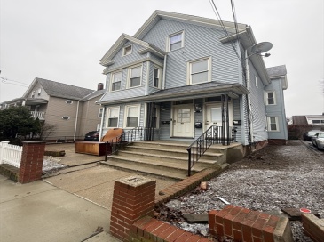 98 Summer St, Somerville, Massachusetts, 3 Bedrooms Bedrooms, 6 Rooms Rooms,1 BathroomBathrooms,Residential Lease,For Rent,Summer St,73518625