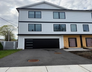 39 Floyd Street, Waltham, Massachusetts, 4 Bedrooms Bedrooms, 6 Rooms Rooms,4.5 BathroomsBathrooms,Residential Lease,For Rent,Floyd Street,73518631