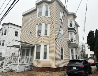 31 Chestnut Street, Lynn, Massachusetts, 3 Bedrooms Bedrooms, 4 Rooms Rooms,1 BathroomBathrooms,Residential Lease,For Rent,Chestnut Street,73518658