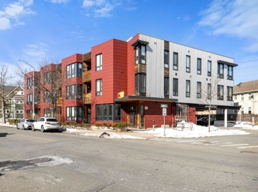 240 Salem St, Medford, Massachusetts, 1 Bedroom Bedrooms, 3 Rooms Rooms,1 BathroomBathrooms,Residential,For Sale,Salem St,73482945