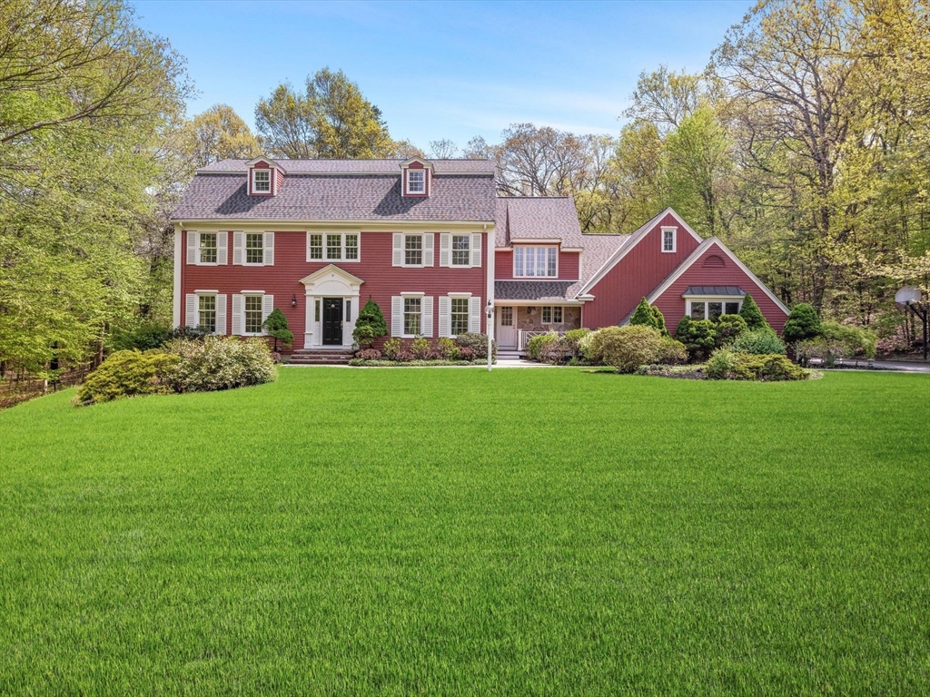 9 Catie Dr, Westborough, Massachusetts, 5 Bedrooms Bedrooms, 12 Rooms Rooms,3.5 BathroomsBathrooms,Residential,For Sale,Catie Dr,73518687