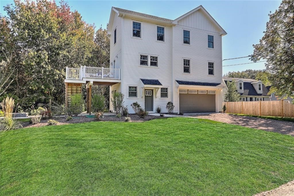 137 Rosebriar Avenue, South Kingstown, Rhode Island, 2 Bedrooms Bedrooms, 8 Rooms Rooms,2.5 BathroomsBathrooms,Residential,For Sale,Rosebriar Avenue,73518966