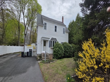 279 Osgood Street, North Andover, Massachusetts, 4 Bedrooms Bedrooms, 10 Rooms Rooms,3 BathroomsBathrooms,Residential Income,For Sale,Osgood Street,73518965