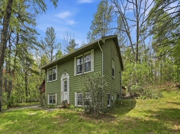 390 State St, Amherst, Massachusetts, 4 Bedrooms Bedrooms, 7 Rooms Rooms,2 BathroomsBathrooms,Residential,For Sale,State St,73518995 390 State St, Amherst, Massachusetts, 4 Bedrooms Bedrooms, 7 Rooms Rooms,2 BathroomsBathrooms,Residential,For Sale,State St,73518995