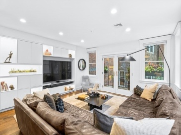290 North St, Boston, Massachusetts, 3 Bedrooms Bedrooms, 6 Rooms Rooms,3 BathroomsBathrooms,Residential,For Sale,North St,73518735 290 North St, Boston, Massachusetts, 3 Bedrooms Bedrooms, 6 Rooms Rooms,3 BathroomsBathrooms,Residential,For Sale,North St,73518735