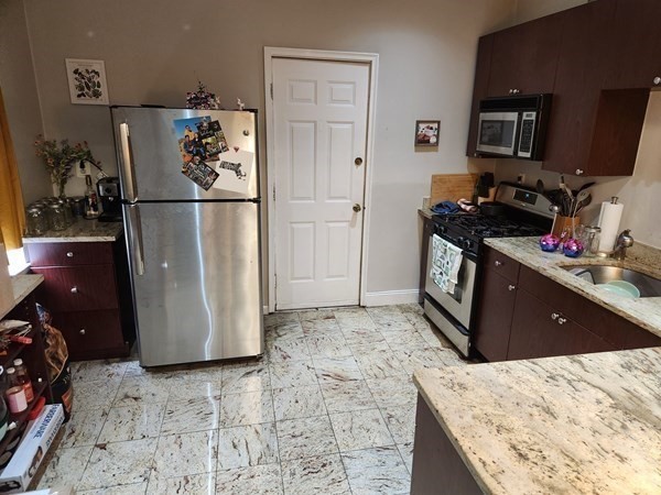 47 Park Vale, Boston, Massachusetts, 1 Bedroom Bedrooms, 3 Rooms Rooms,1 BathroomBathrooms,Residential Lease,For Rent,Park Vale,73518143