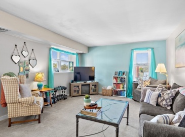 45 Main Street, Wareham, Massachusetts, 1 Bedroom Bedrooms, 4 Rooms Rooms,1 BathroomBathrooms,Residential,For Sale,Main Street,73518613 45 Main Street, Wareham, Massachusetts, 1 Bedroom Bedrooms, 4 Rooms Rooms,1 BathroomBathrooms,Residential,For Sale,Main Street,73518613