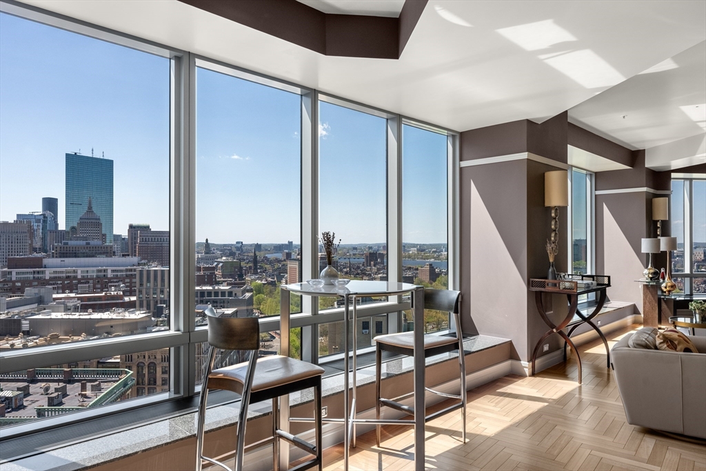 2 Avery St, Boston, Massachusetts, 3 Bedrooms Bedrooms, 6 Rooms Rooms,3.5 BathroomsBathrooms,Residential,For Sale,Avery St,73519033