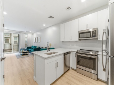 157 Chestnut St, Chelsea, Massachusetts, 2 Bedrooms Bedrooms, 6 Rooms Rooms,2 BathroomsBathrooms,Residential,For Sale,Chestnut St,73518301