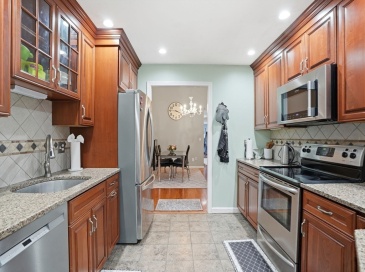 11 Royal Lake Dr, Braintree, Massachusetts, 3 Bedrooms Bedrooms, 6 Rooms Rooms,2 BathroomsBathrooms,Residential,For Sale,Royal Lake Dr,73518299 11 Royal Lake Dr, Braintree, Massachusetts, 3 Bedrooms Bedrooms, 6 Rooms Rooms,2 BathroomsBathrooms,Residential,For Sale,Royal Lake Dr,73518299