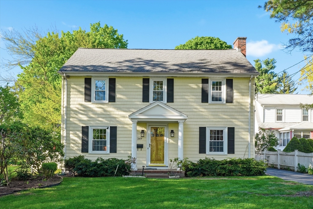 349 Auburndale Ave, Newton, Massachusetts, 4 Bedrooms Bedrooms, 11 Rooms Rooms,3.5 BathroomsBathrooms,Residential,For Sale,Auburndale Ave,73518818