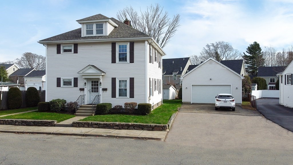 116 Tolman Street, Newton, Massachusetts, 2 Bedrooms Bedrooms, 5 Rooms Rooms,1 BathroomBathrooms,Residential Lease,For Rent,Tolman Street,73518098