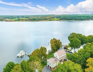 43 Cliff Dr, Freetown, Massachusetts, 3 Bedrooms Bedrooms, 11 Rooms Rooms,3.5 BathroomsBathrooms,Residential,For Sale,Cliff Dr,73518884
