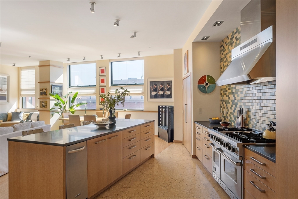 485-495 Harrison Ave, Boston, Massachusetts, 1 Bedroom Bedrooms, 4 Rooms Rooms,1.5 BathroomsBathrooms,Residential,For Sale,Harrison Ave,73518402