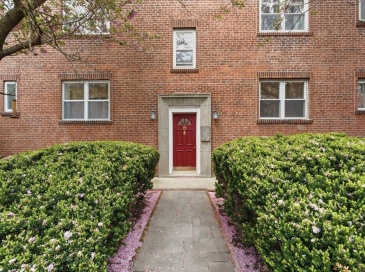 19 Alton Court, Brookline, Massachusetts, 1 Bedroom Bedrooms, 3 Rooms Rooms,1 BathroomBathrooms,Residential,For Sale,Alton Court,73518942 19 Alton Court, Brookline, Massachusetts, 1 Bedroom Bedrooms, 3 Rooms Rooms,1 BathroomBathrooms,Residential,For Sale,Alton Court,73518942