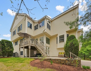 3002 Maple Brook Rd, Bellingham, Massachusetts, 2 Bedrooms Bedrooms, 5 Rooms Rooms,2.5 BathroomsBathrooms,Residential,For Sale,Maple Brook Rd,73519057