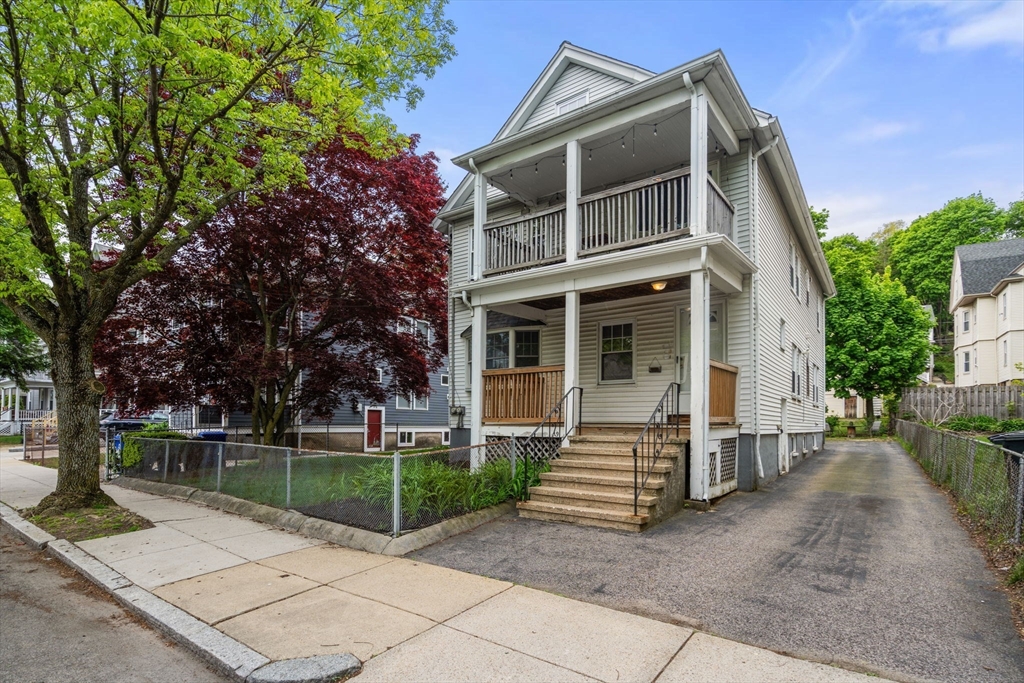 38 Hobson St, Boston, Massachusetts, 4 Bedrooms Bedrooms, 11 Rooms Rooms,2 BathroomsBathrooms,Residential Income,For Sale,Hobson St,73519105