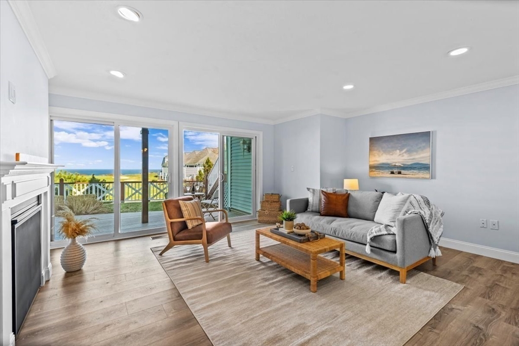 6 Seacliff Drive, Plymouth, Massachusetts, 2 Bedrooms Bedrooms, 5 Rooms Rooms,2 BathroomsBathrooms,Residential,For Sale,Seacliff Drive,73496010