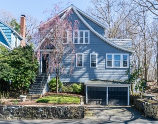 167-169 Walker Rd, Swampscott, Massachusetts, 6 Bedrooms Bedrooms, 12 Rooms Rooms,2 BathroomsBathrooms,Residential Income,For Sale,Walker Rd,73492078