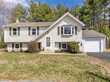 50 Harlow Rd, Rockland, Massachusetts, 3 Bedrooms Bedrooms, 8 Rooms Rooms,1.5 BathroomsBathrooms,Residential,For Sale,Harlow Rd,73499051 50 Harlow Rd, Rockland, Massachusetts, 3 Bedrooms Bedrooms, 8 Rooms Rooms,1.5 BathroomsBathrooms,Residential,For Sale,Harlow Rd,73499051