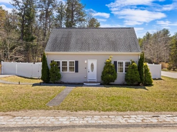 21 King Ave, Plymouth, Massachusetts, 2 Bedrooms Bedrooms, 5 Rooms Rooms,1.5 BathroomsBathrooms,Residential,For Sale,King Ave,73501425 21 King Ave, Plymouth, Massachusetts, 2 Bedrooms Bedrooms, 5 Rooms Rooms,1.5 BathroomsBathrooms,Residential,For Sale,King Ave,73501425