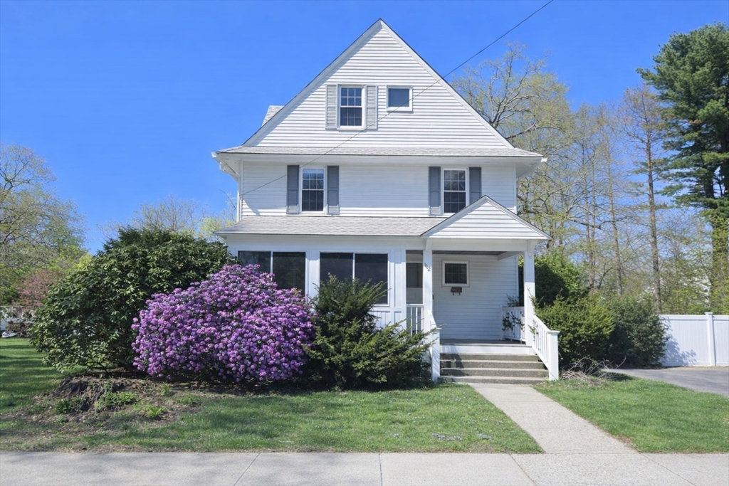 112 Shawmut Avenue, Marlborough, Massachusetts, 4 Bedrooms Bedrooms, 9 Rooms Rooms,1.5 BathroomsBathrooms,Residential,For Sale,Shawmut Avenue,73486248