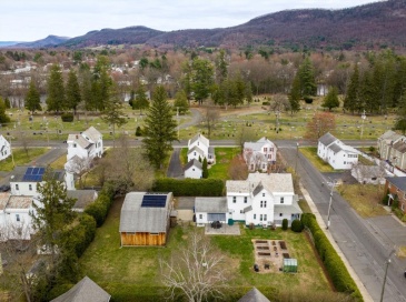 89 Garfield Ave, Easthampton, Massachusetts, 3 Bedrooms Bedrooms, 8 Rooms Rooms,2 BathroomsBathrooms,Residential,For Sale,Garfield Ave,73497336 89 Garfield Ave, Easthampton, Massachusetts, 3 Bedrooms Bedrooms, 8 Rooms Rooms,2 BathroomsBathrooms,Residential,For Sale,Garfield Ave,73497336