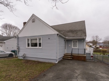 100 Fays Ave, Lynn, Massachusetts, 4 Bedrooms Bedrooms, 8 Rooms Rooms,3 BathroomsBathrooms,Residential,For Sale,Fays Ave,73495800 100 Fays Ave, Lynn, Massachusetts, 4 Bedrooms Bedrooms, 8 Rooms Rooms,3 BathroomsBathrooms,Residential,For Sale,Fays Ave,73495800