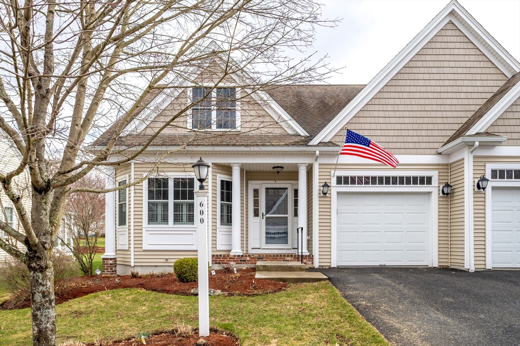 600 Red Tail Way, Lancaster, Massachusetts, 2 Bedrooms Bedrooms, 7 Rooms Rooms,2.5 BathroomsBathrooms,Residential,For Sale,Red Tail Way,73498172