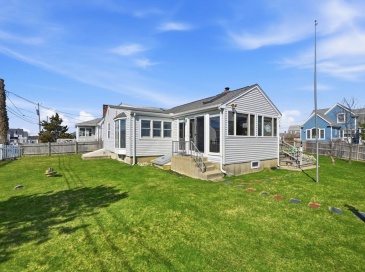 14 Concord St., Marshfield, Massachusetts, 2 Bedrooms Bedrooms, 5 Rooms Rooms,2 BathroomsBathrooms,Residential,For Sale,Concord St.,73499413 14 Concord St., Marshfield, Massachusetts, 2 Bedrooms Bedrooms, 5 Rooms Rooms,2 BathroomsBathrooms,Residential,For Sale,Concord St.,73499413