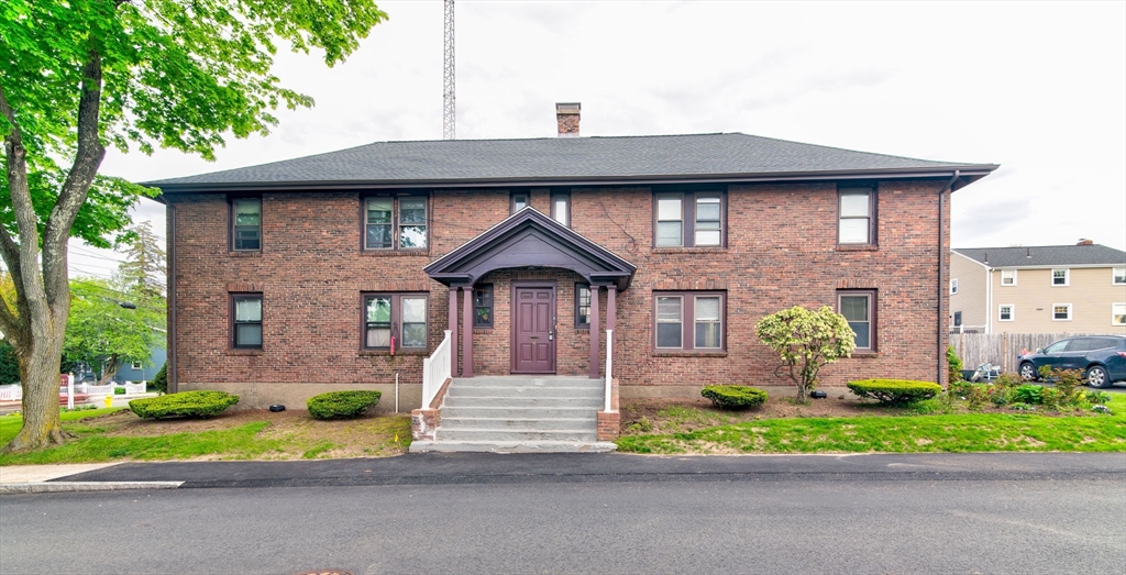 4 Weston Ave, Braintree, Massachusetts, 2 Bedrooms Bedrooms, 4 Rooms Rooms,1 BathroomBathrooms,Residential Lease,For Rent,Weston Ave,73519069