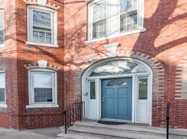 324 Chelsea Street, Boston, Massachusetts, 3 Bedrooms Bedrooms, 7 Rooms Rooms,1 BathroomBathrooms,Residential Lease,For Rent,Chelsea Street,73519106