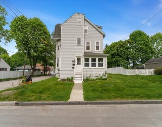 15 Steele St, Worcester, Massachusetts, 5 Bedrooms Bedrooms, 11 Rooms Rooms,3 BathroomsBathrooms,Residential Income,For Sale,Steele St,73519612