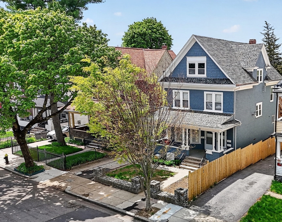 72 Wellington Hill St, Boston, Massachusetts, 10 Bedrooms Bedrooms, 18 Rooms Rooms,4 BathroomsBathrooms,Residential Income,For Sale,Wellington Hill St,73519387