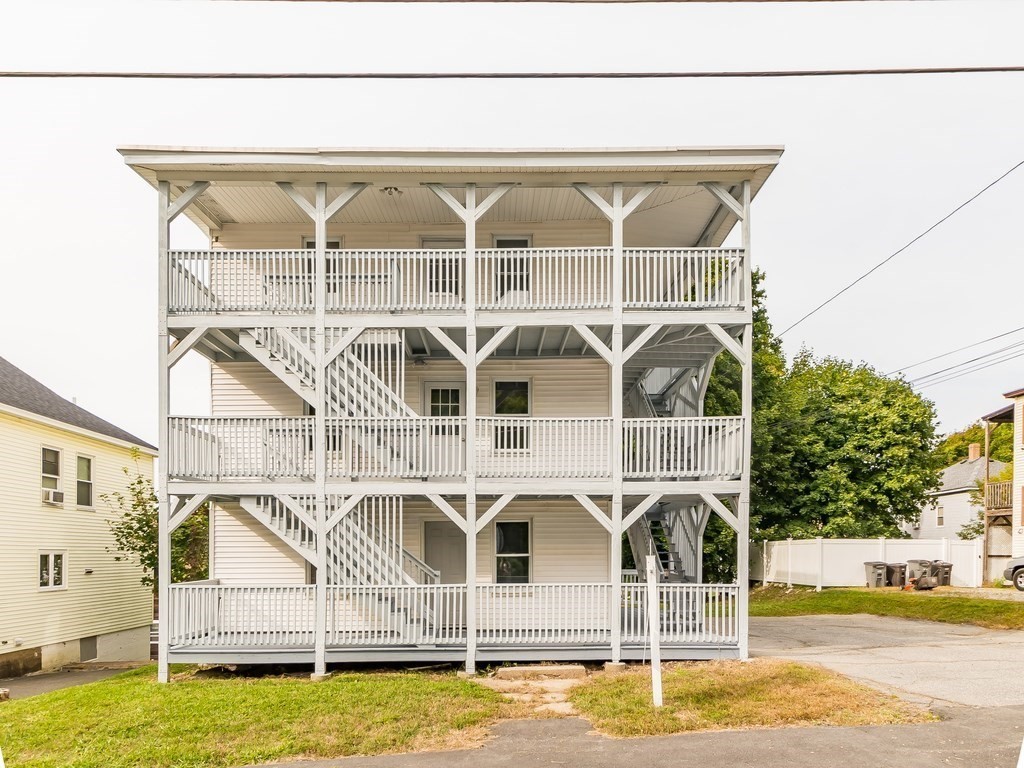 133 Baker St, Gardner, Massachusetts, 9 Bedrooms Bedrooms, 15 Rooms Rooms,3 BathroomsBathrooms,Residential Income,For Sale,Baker St,73519622