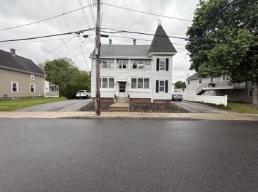 39-41 Green St, Hudson, Massachusetts, 6 Bedrooms Bedrooms, 17 Rooms Rooms,3 BathroomsBathrooms,Residential Income,For Sale,Green St,73519632