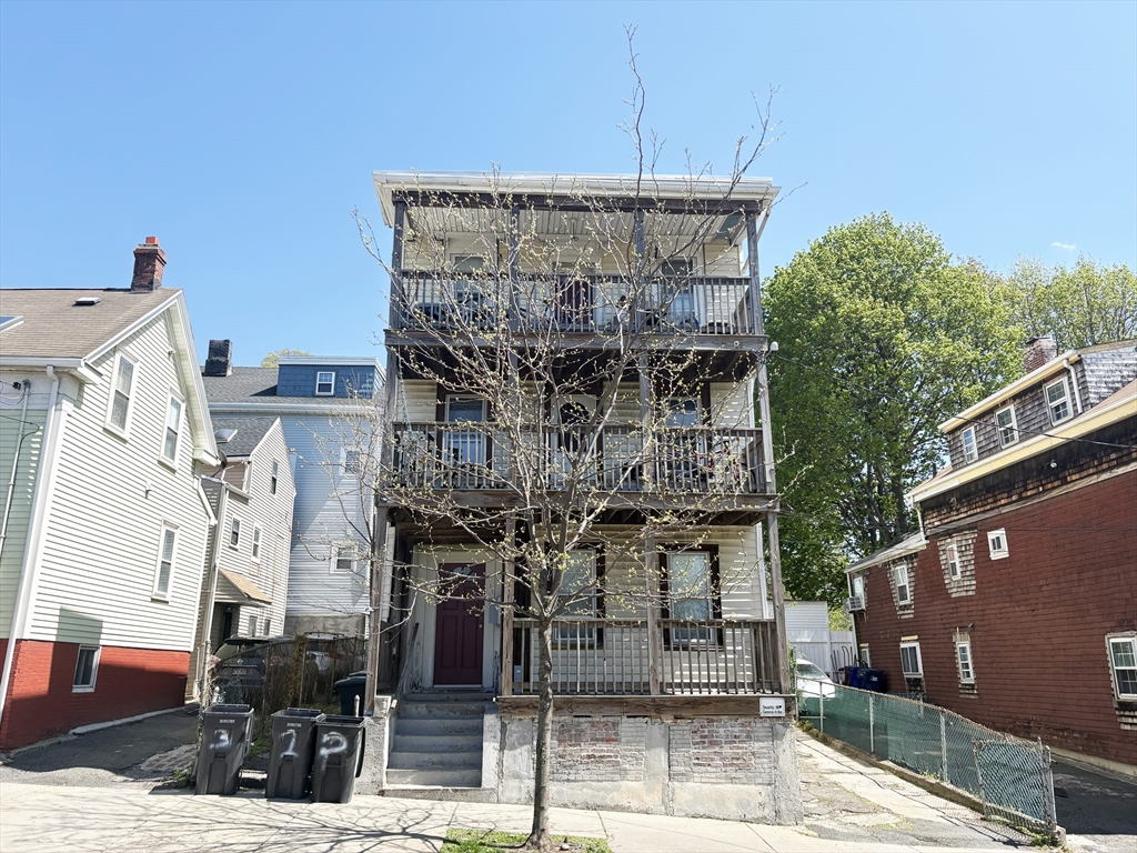 15 Shurtleff Street, Chelsea, Massachusetts, 6 Bedrooms Bedrooms, 12 Rooms Rooms,3 BathroomsBathrooms,Residential Income,For Sale,Shurtleff Street,73519638