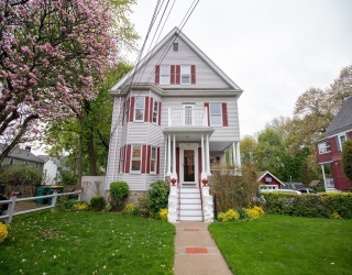 108 Winslow Ave, Norwood, Massachusetts, 4 Bedrooms Bedrooms, 9 Rooms Rooms,2 BathroomsBathrooms,Residential Lease,For Rent,Winslow Ave,73519415
