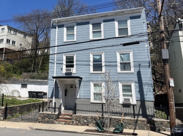 126 Leyden Street, Boston, Massachusetts, 6 Bedrooms Bedrooms, 13 Rooms Rooms,1 BathroomBathrooms,Residential Income,For Sale,Leyden Street,73519642