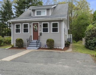 93 Cross St, Randolph, Massachusetts, 3 Bedrooms Bedrooms, 6 Rooms Rooms,2 BathroomsBathrooms,Residential,For Sale,Cross St,73519409
