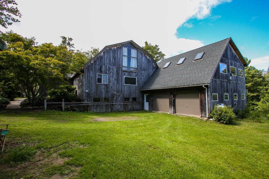 14 South Rd, Heath, Massachusetts, 3 Bedrooms Bedrooms, 4 Rooms Rooms,3 BathroomsBathrooms,Residential,For Sale,South Rd,73519435