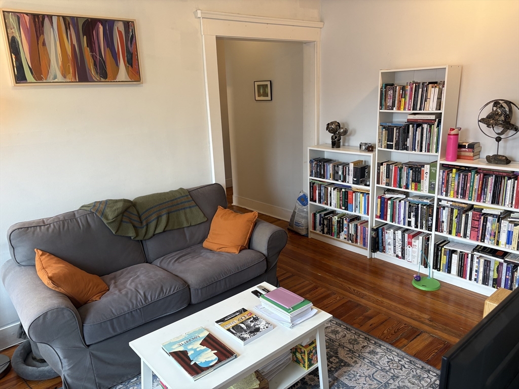 31 Orkney Rd, Boston, Massachusetts, 1 Bedroom Bedrooms, 3 Rooms Rooms,1 BathroomBathrooms,Residential Lease,For Rent,Orkney Rd,73519178