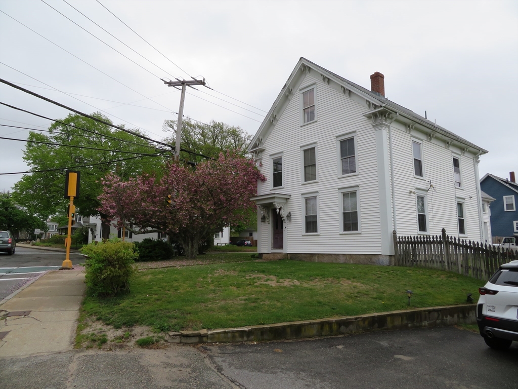 160 High Street, Wareham, Massachusetts, 1 Bedroom Bedrooms, 3 Rooms Rooms,1 BathroomBathrooms,Residential Lease,For Rent,High Street,73519211
