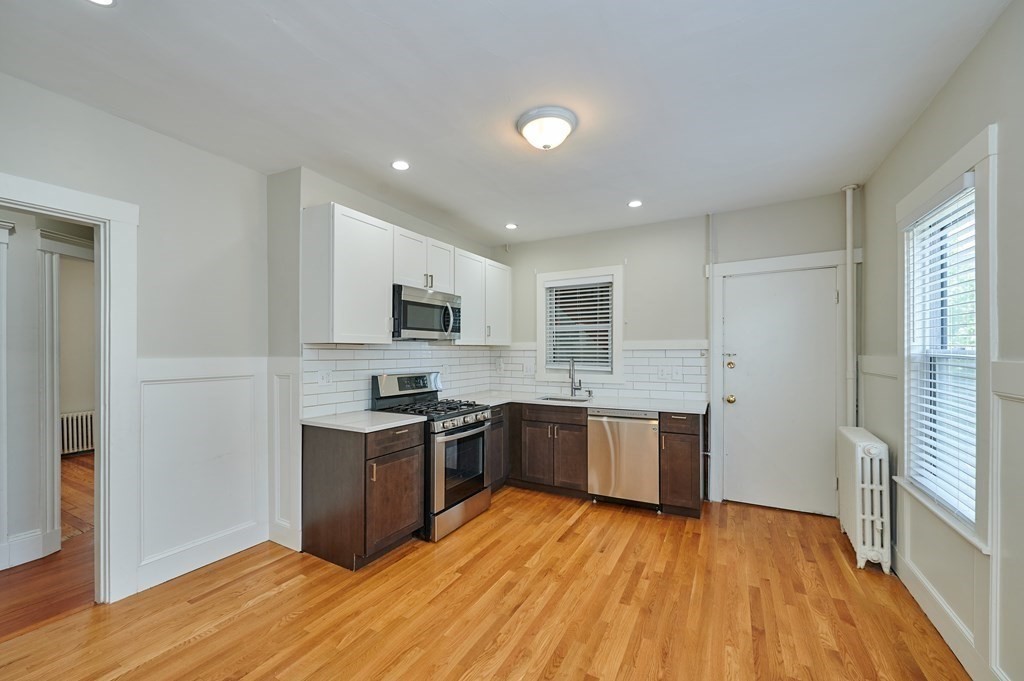 1873 Hyde Park Ave, Boston, Massachusetts, 3 Bedrooms Bedrooms, 6 Rooms Rooms,1 BathroomBathrooms,Residential Lease,For Rent,Hyde Park Ave,73519235
