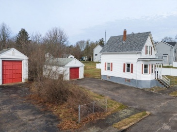 53 Gifford Ave, Dartmouth, Massachusetts, 2 Bedrooms Bedrooms, 5 Rooms Rooms,1.5 BathroomsBathrooms,Residential,For Sale,Gifford Ave,73494504 53 Gifford Ave, Dartmouth, Massachusetts, 2 Bedrooms Bedrooms, 5 Rooms Rooms,1.5 BathroomsBathrooms,Residential,For Sale,Gifford Ave,73494504