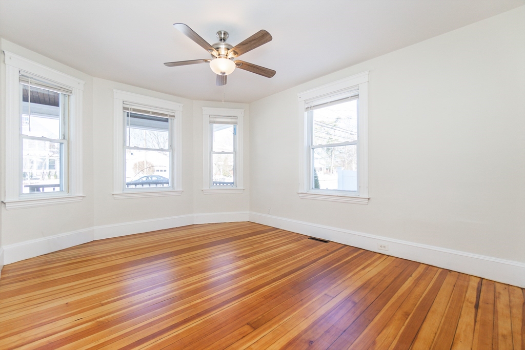 359 Concord St, Framingham, Massachusetts, 3 Bedrooms Bedrooms, 6 Rooms Rooms,1 BathroomBathrooms,Residential Lease,For Rent,Concord St,73477294