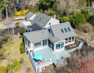 39 Kings Grant Rd, Weston, Massachusetts, 4 Bedrooms Bedrooms, 13 Rooms Rooms,3 BathroomsBathrooms,Residential Lease,For Rent,Kings Grant Rd,73519551