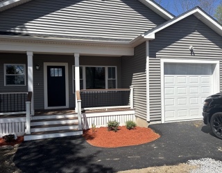 60 Osgood, Dracut, Massachusetts, 2 Bedrooms Bedrooms, 4 Rooms Rooms,1 BathroomBathrooms,Residential Lease,For Rent,Osgood,73519328
