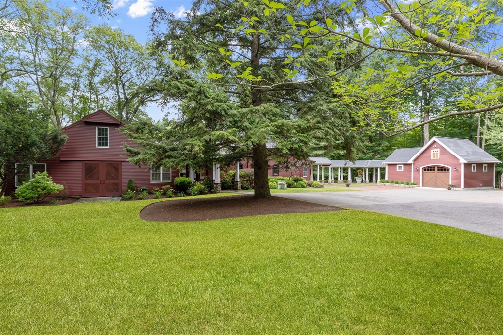 135 Milton Street, Milton, Massachusetts, 4 Bedrooms Bedrooms, 8 Rooms Rooms,2.5 BathroomsBathrooms,Residential,For Sale,Milton Street,73519240